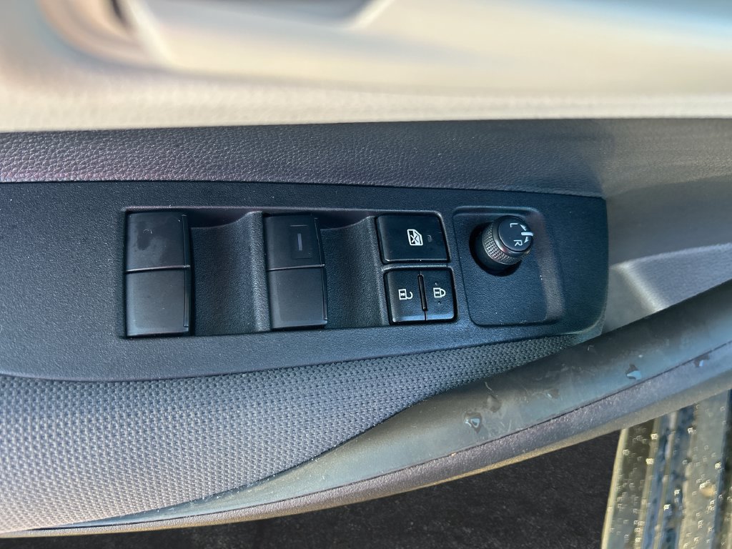 Used 2025 Toyota Corolla LE w/ Convenience Package FWD image 12