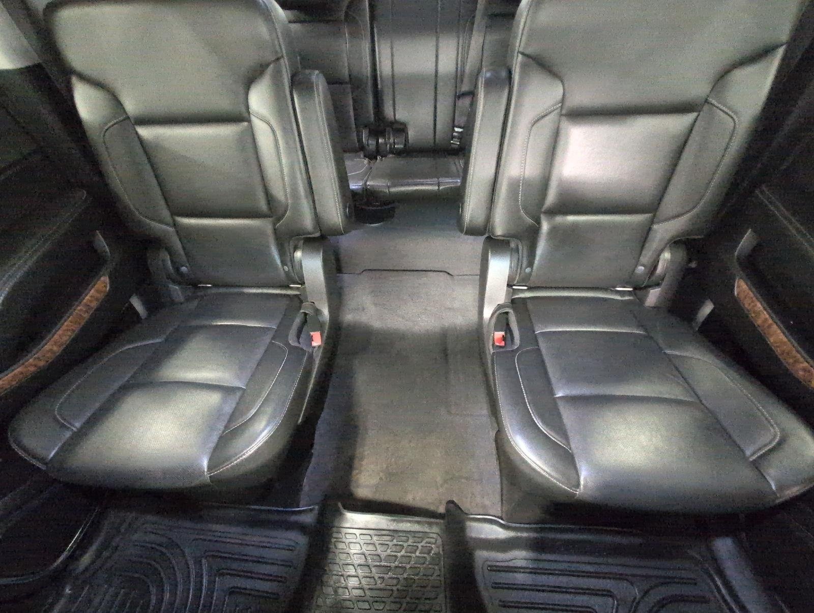 Used 2019 Chevrolet Suburban Premier AWD/4WD image 25