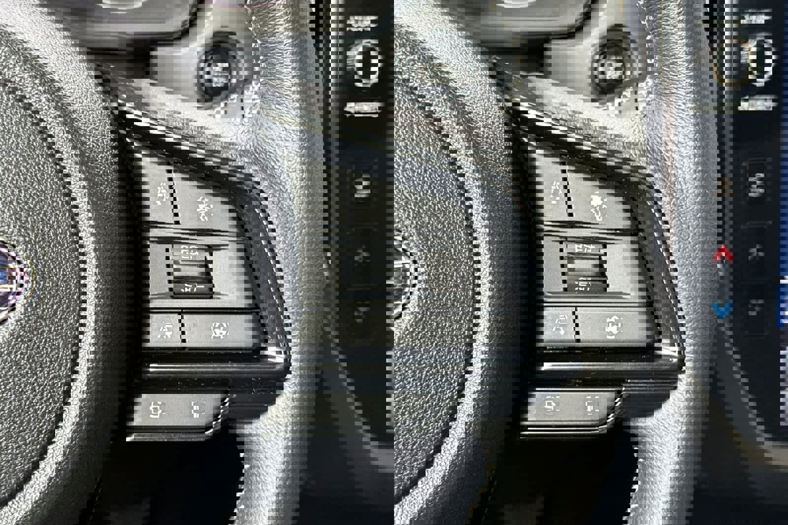 Certified 2025 Subaru Forester Premium image 27