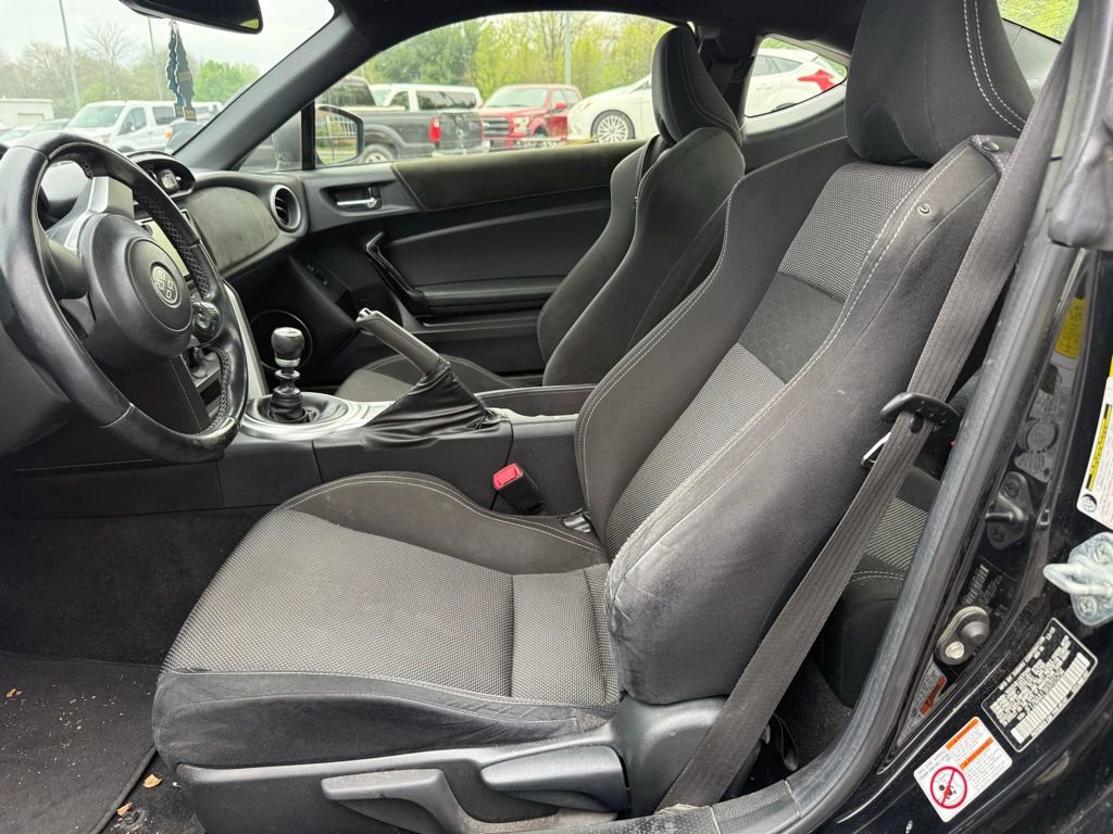 Used 2019 Toyota 86 RWD image 9