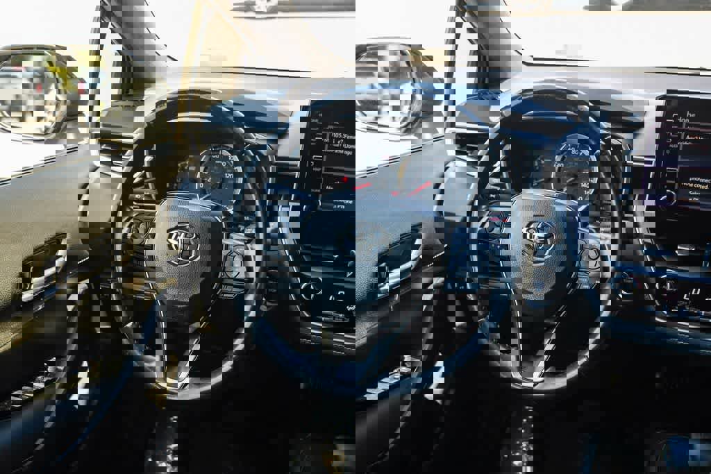 Used 2019 Toyota Corolla SE image 11