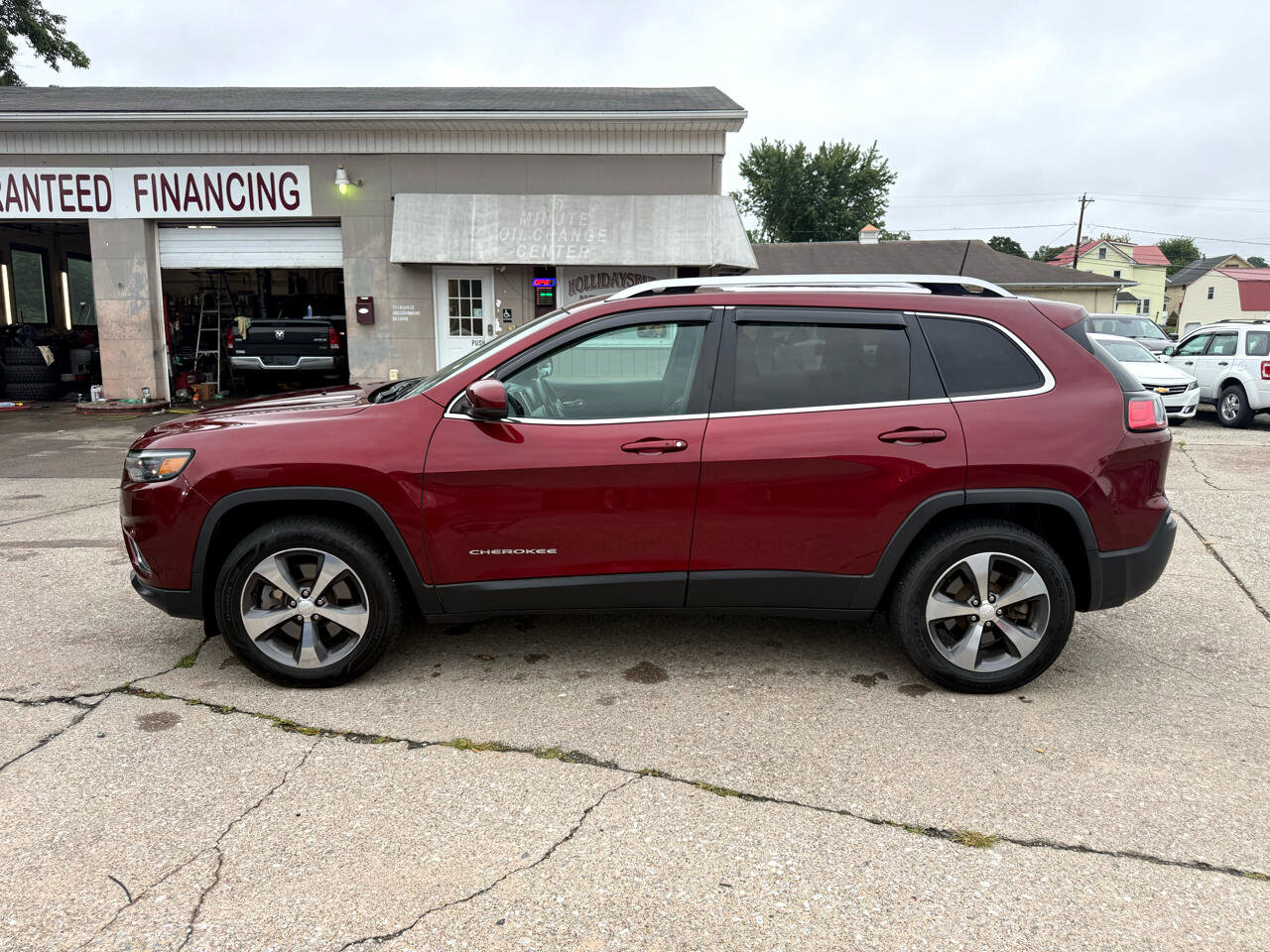 Used 2019 Jeep Cherokee Limited image 5