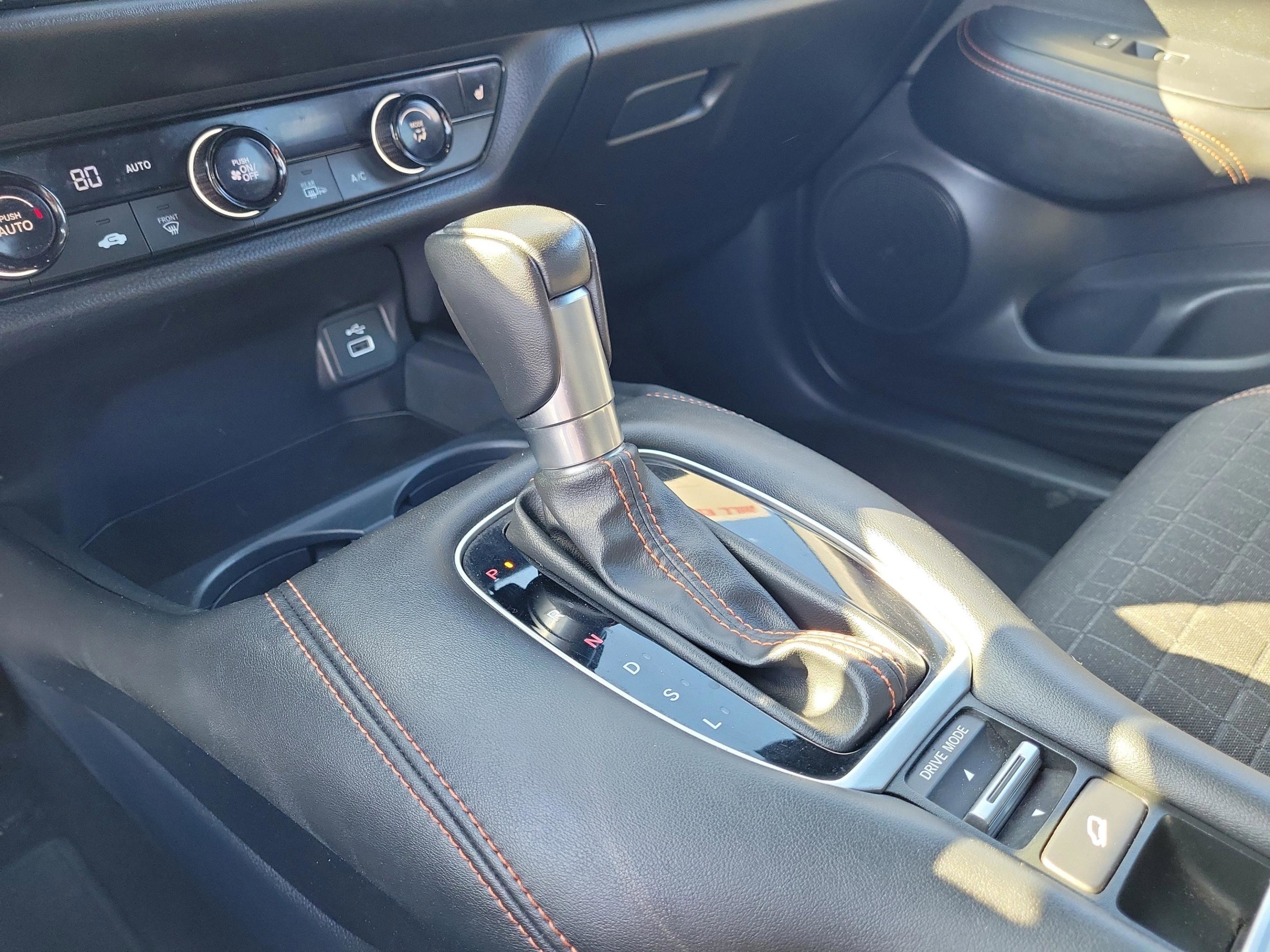 Certified 2025 Honda HR-V Sport image 27
