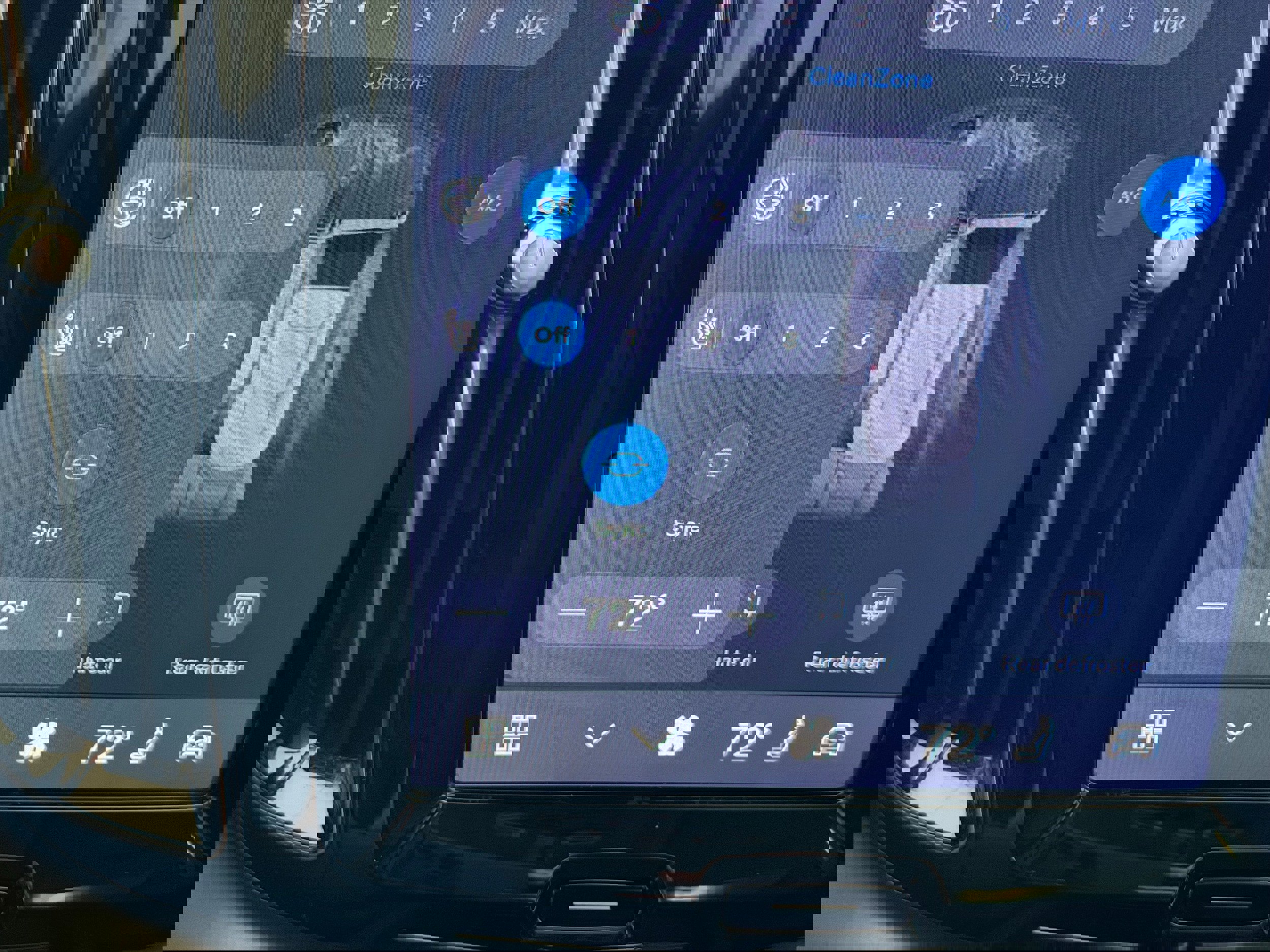 Certified 2025 Volvo XC60 B5 Core image 18