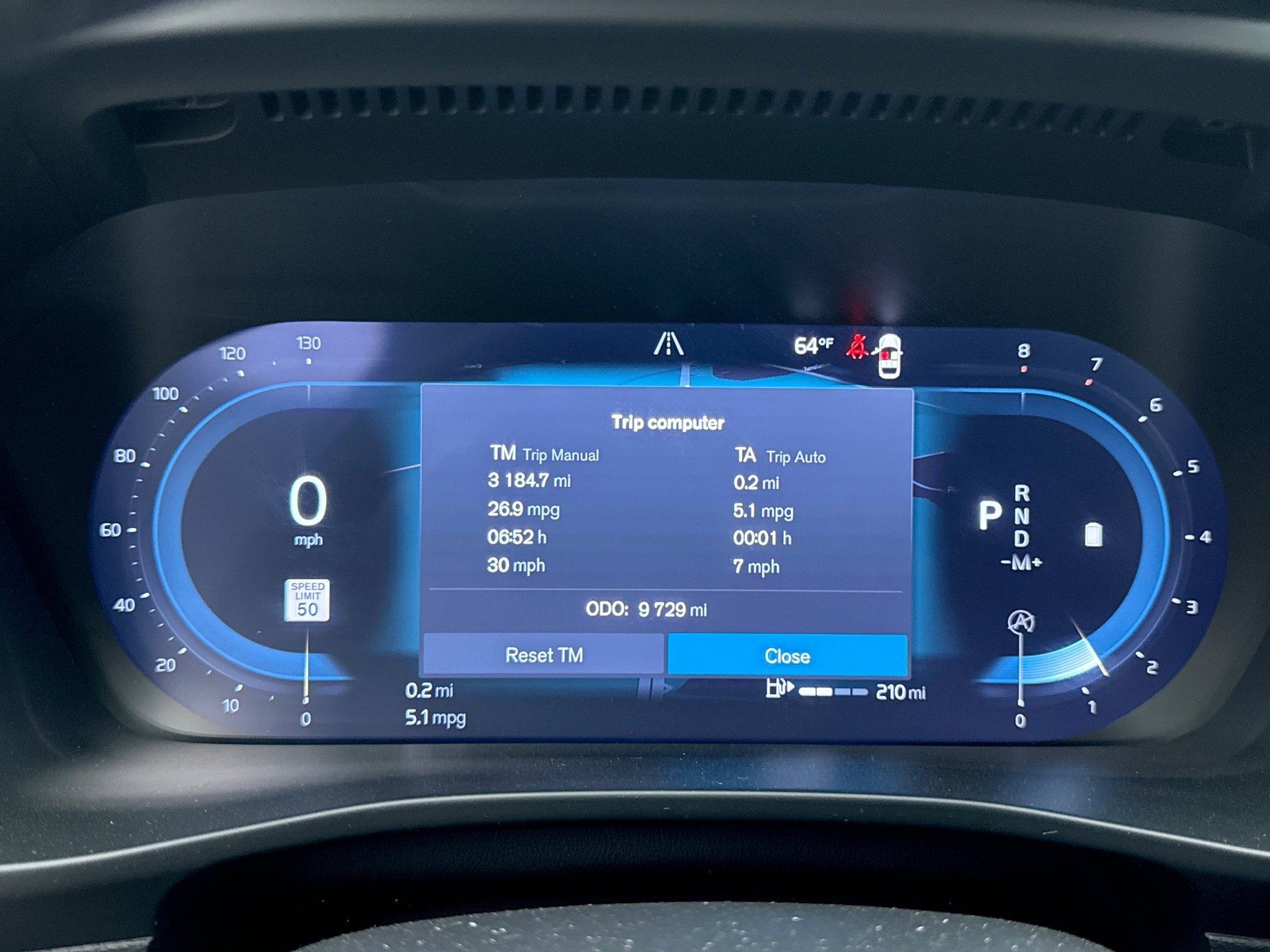 Used 2025 Volvo XC40 B5 Plus AWD/4WD image 10