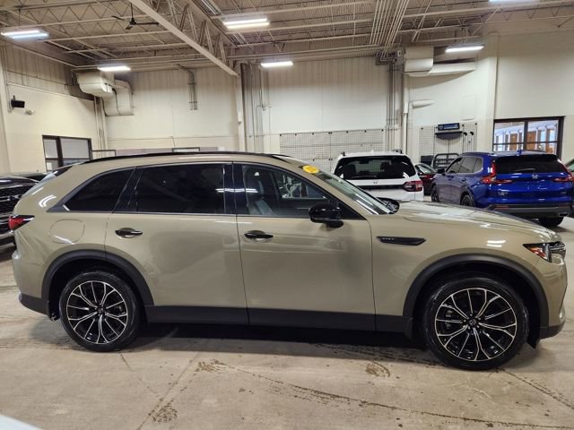 Certified 2025 MAZDA CX-70 Plug-In Hybrid w/ Premium Pkg image 2