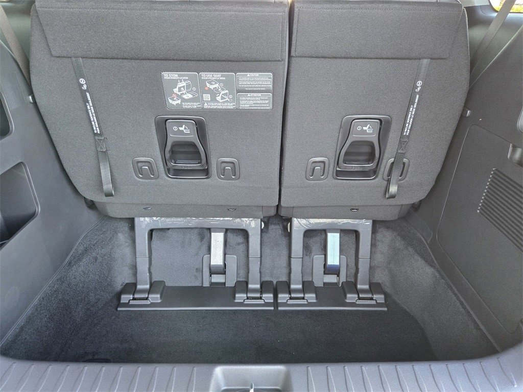 New 2026 Kia Carnival image 24