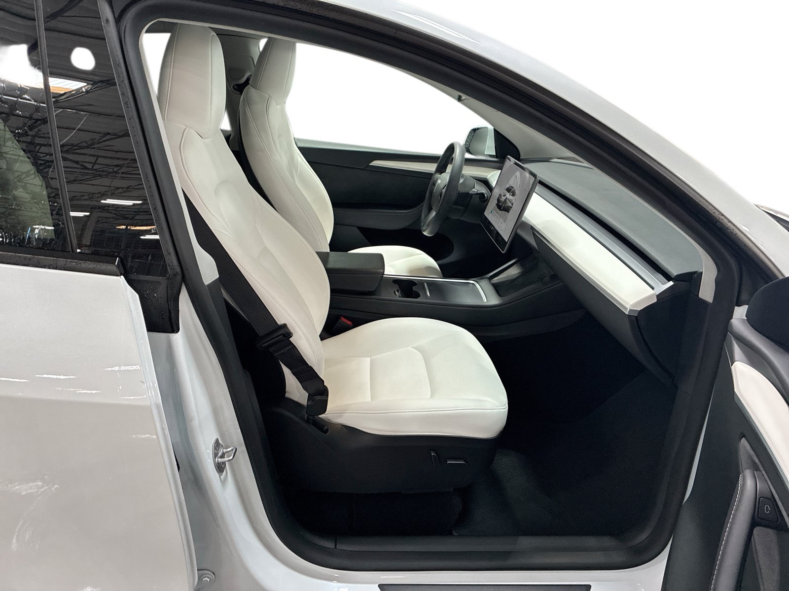 Certified 2023 Tesla Model Y Long Range AWD/4WD image 13