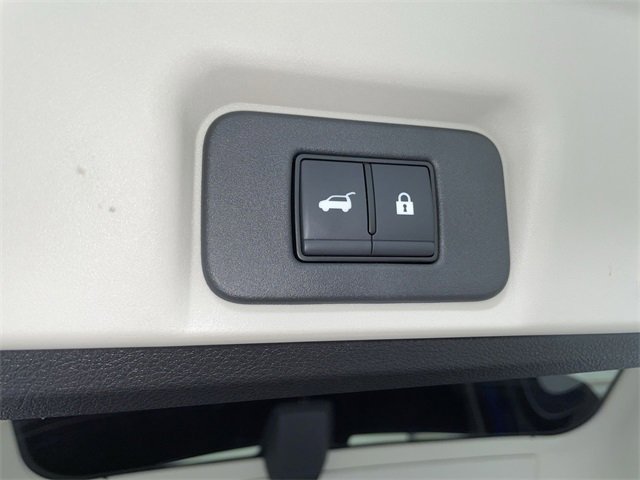 Certified 2025 Nissan Ariya Platinum image 16