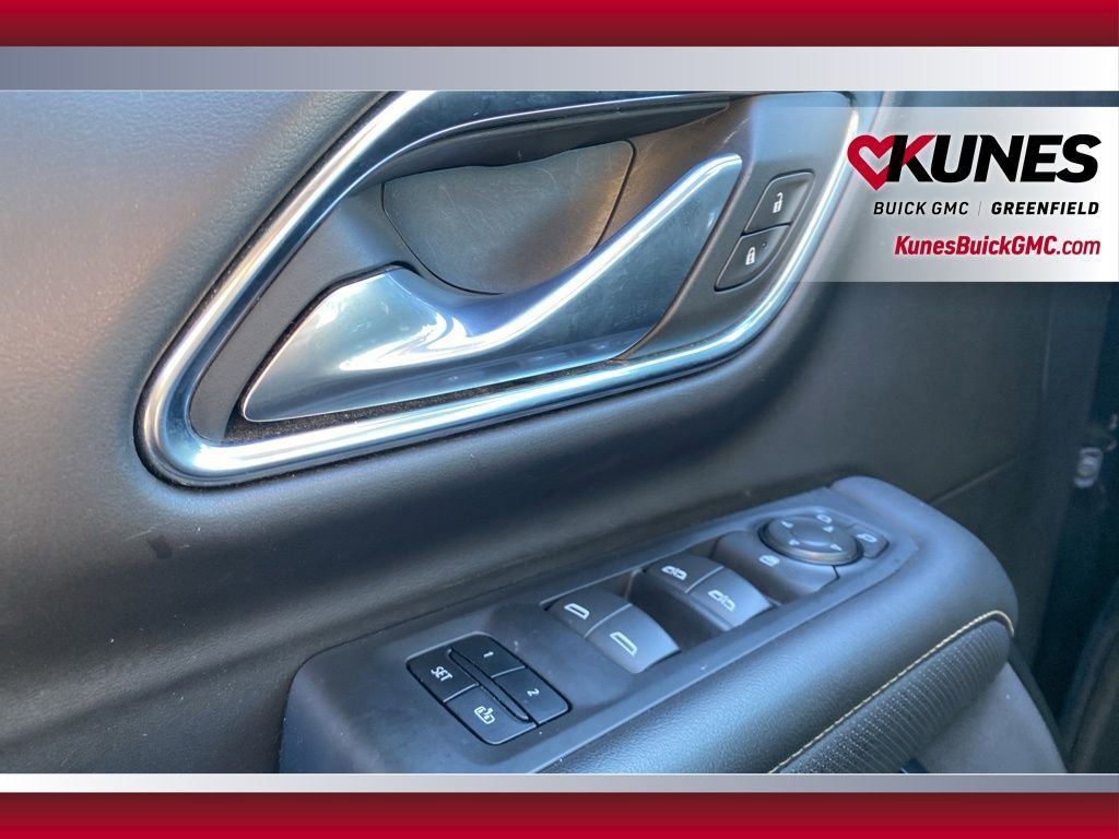 Used 2024 GMC Yukon XL SLT image 24