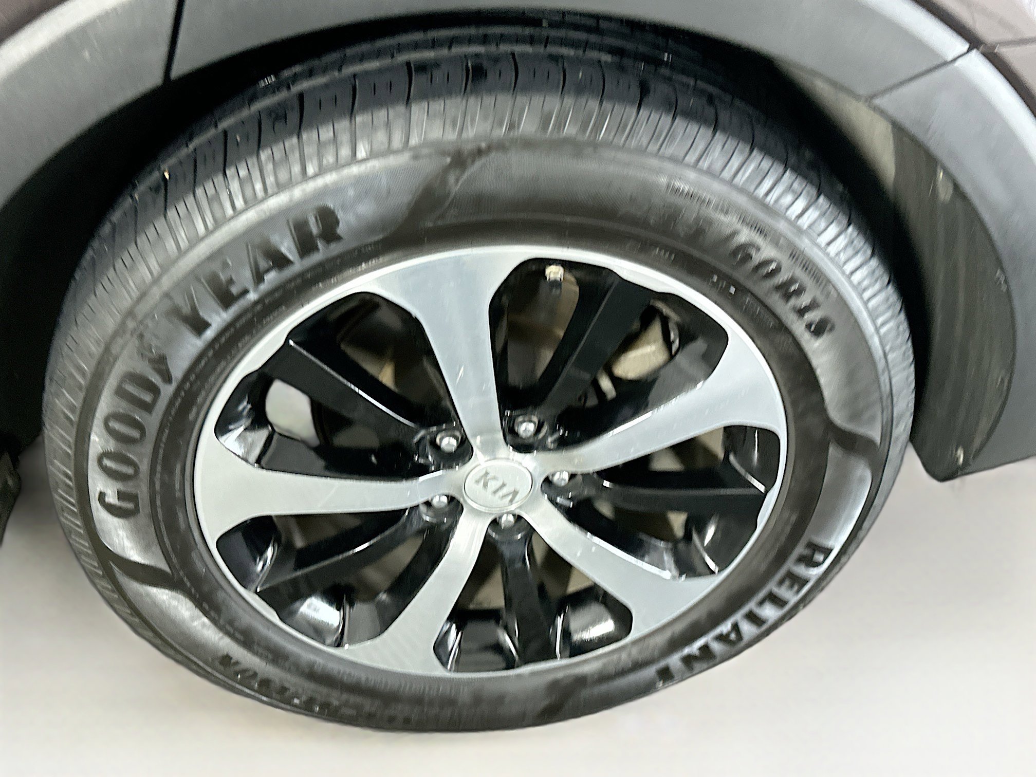 Used 2017 Kia Sorento EX image 11