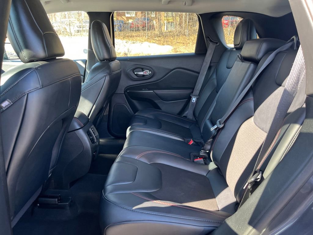 Used 2022 Jeep Cherokee Trailhawk w/ Trailer Tow Group image 19