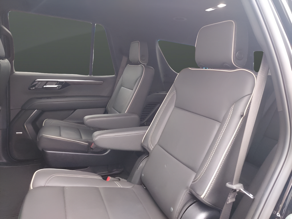 Used 2025 Chevrolet Tahoe Premier AWD/4WD image 19