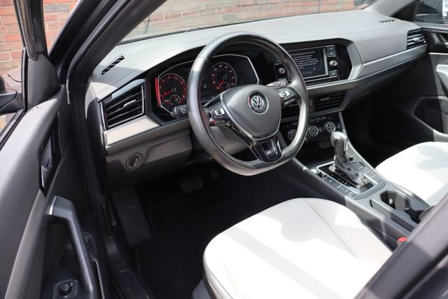 Used 2020 Volkswagen Jetta R-Line w/ R-Line Cold Weather Package image 11