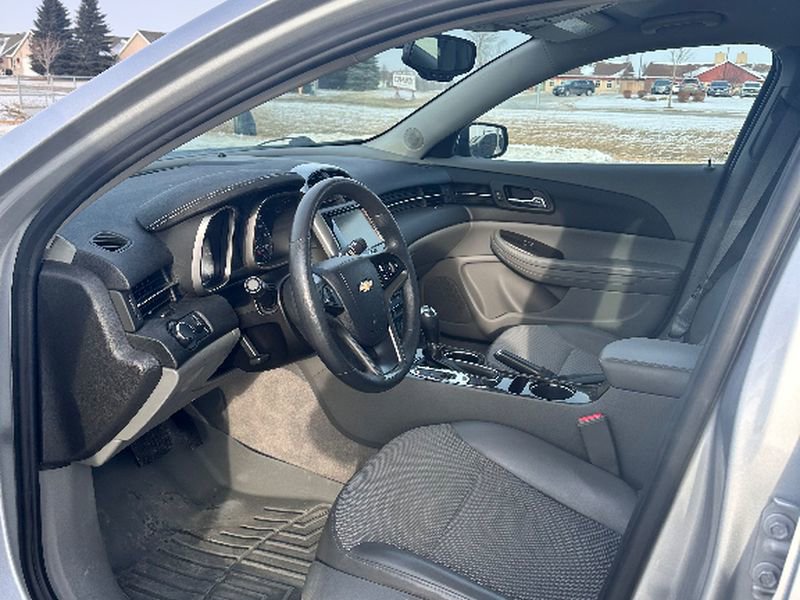 Used 2015 Chevrolet Malibu LT w/ Power Convenience Package image 11