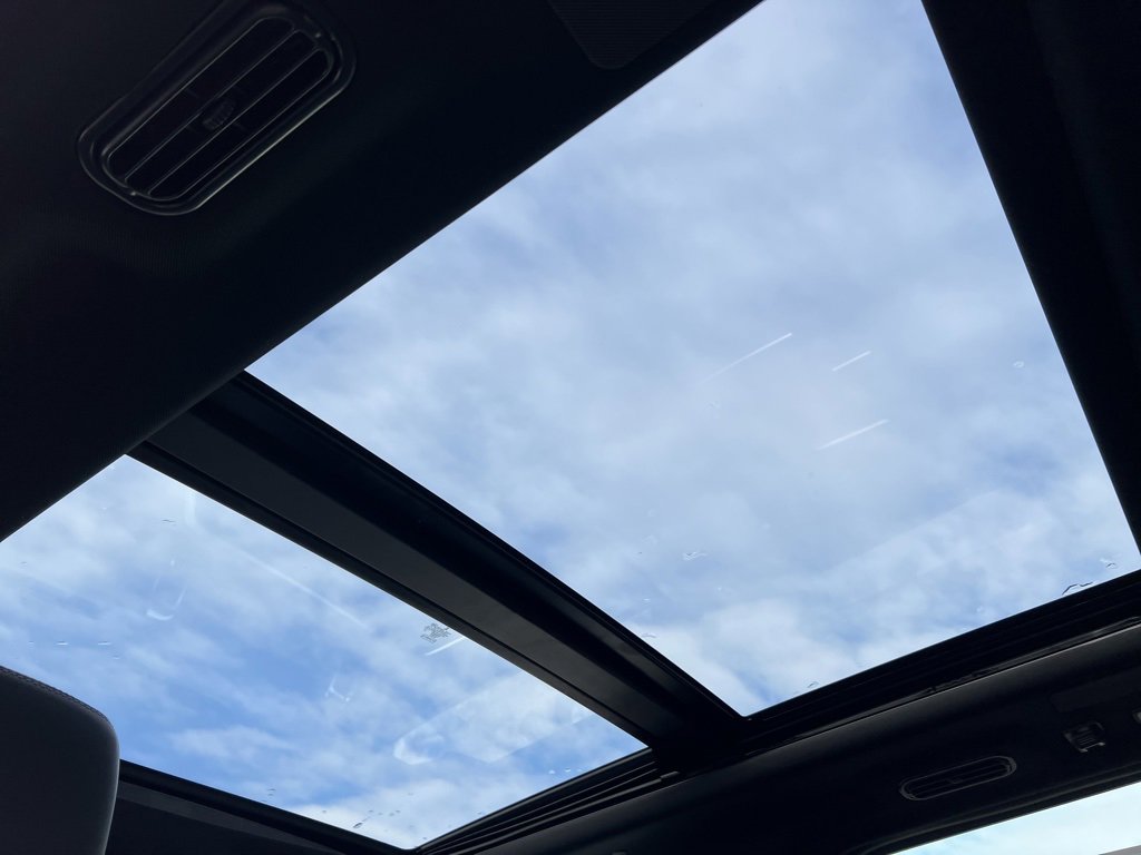 New 2025 Ford Expedition Max Platinum w/ Stealth Performance Package image 39