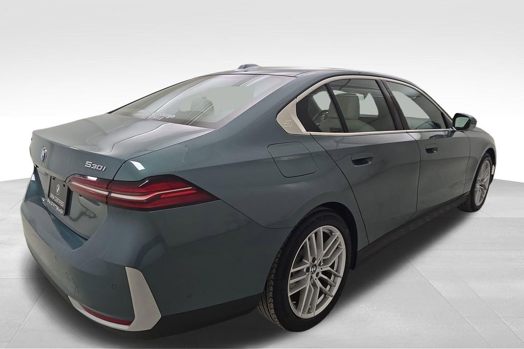 Certified 2024 BMW 530i xDrive w/ Premium Package image 9