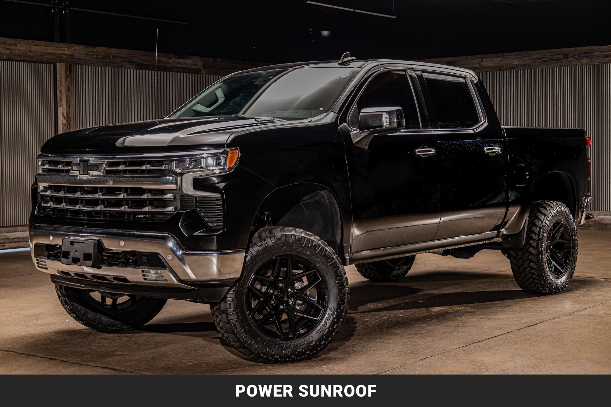 Used 2023 Chevrolet Silverado 1500 LTZ w/ LTZ Premium Package AWD/4WD image 5