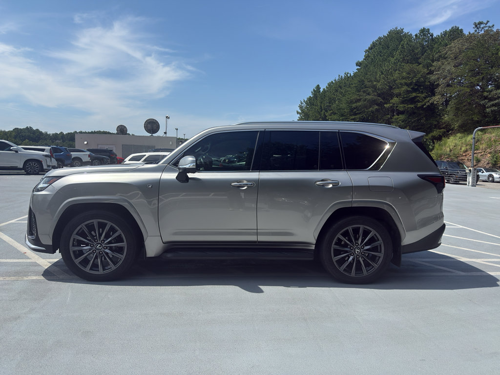 Used 2022 Lexus LX 600 F Sport AWD/4WD image 3
