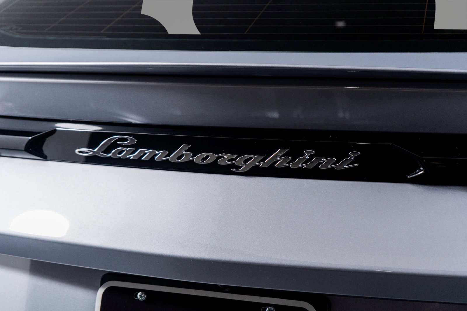 Used 2024 Lamborghini Urus S image 12