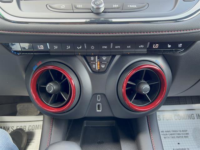 Used 2024 Chevrolet Blazer RS w/ Enhanced Convenience Package image 24