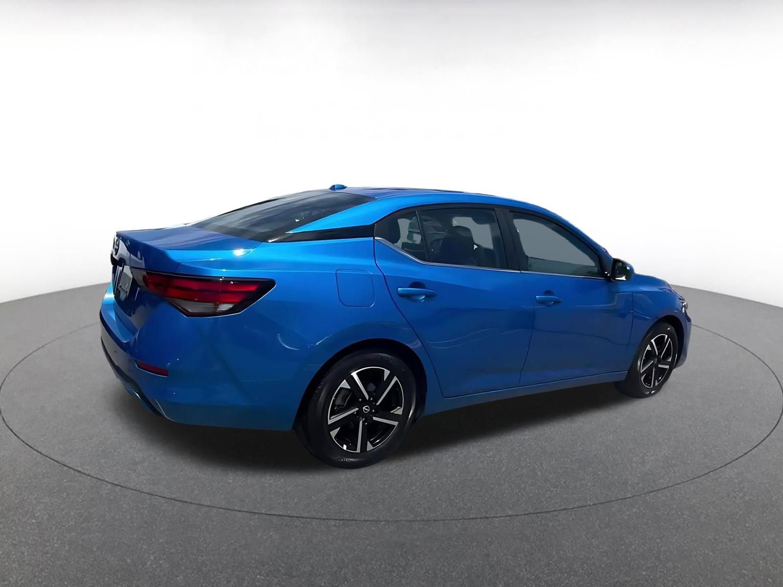Used 2025 Nissan Sentra SV FWD image 15