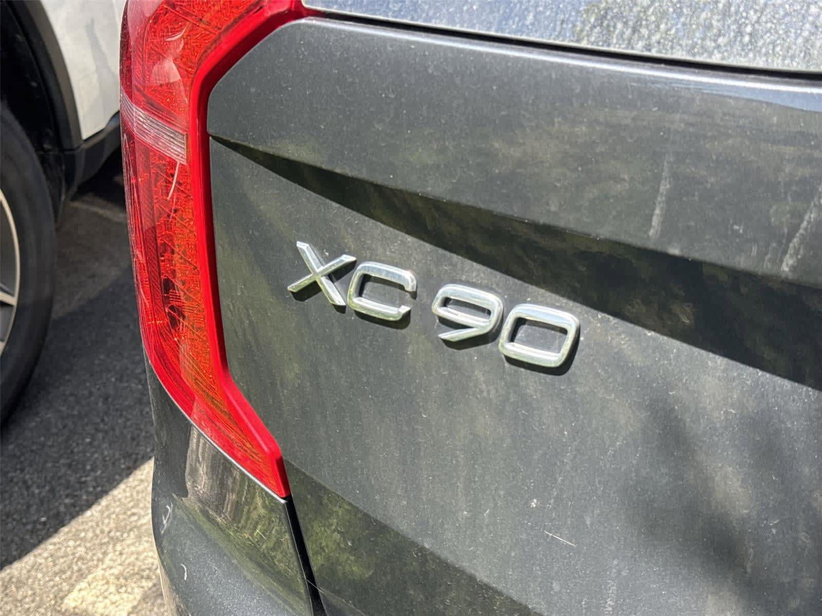 Used 2021 Volvo XC90 T5 Momentum w/ Climate Package AWD/4WD image 6