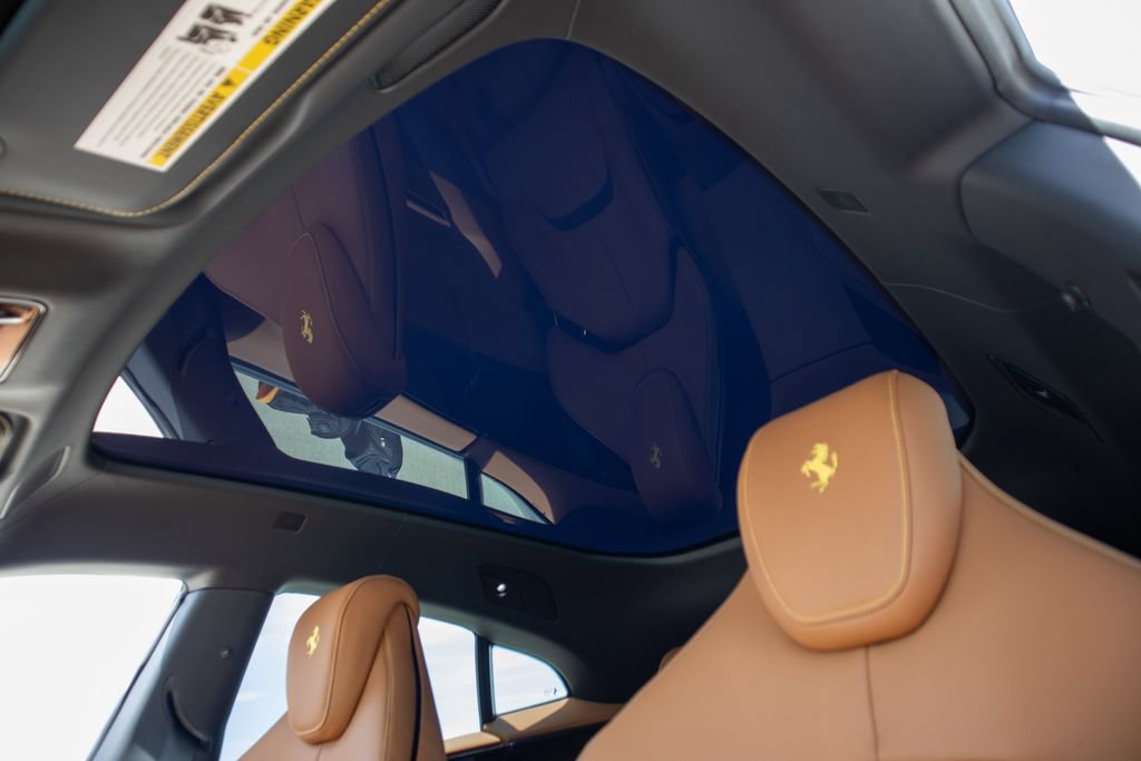 Used 2025 Ferrari Purosangue AWD/4WD image 19