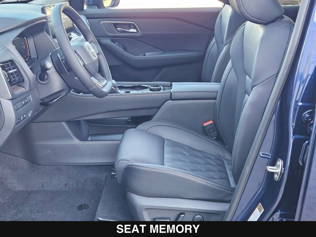 New 2026 Nissan Rogue Platinum w/ Platinum Premium Package AWD/4WD image 11