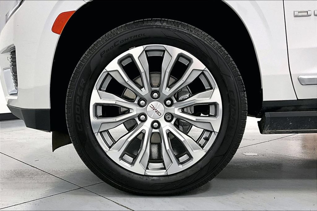 Used 2021 GMC Yukon Denali AWD/4WD image 10