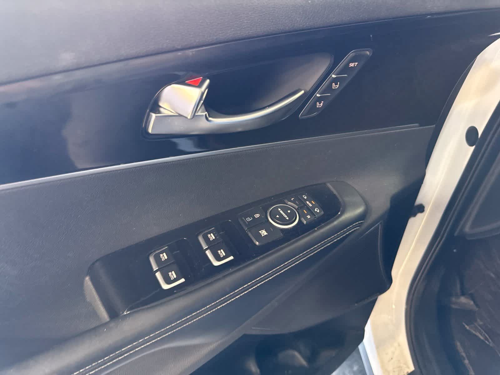 Used 2019 Kia Sorento SX AWD/4WD image 16