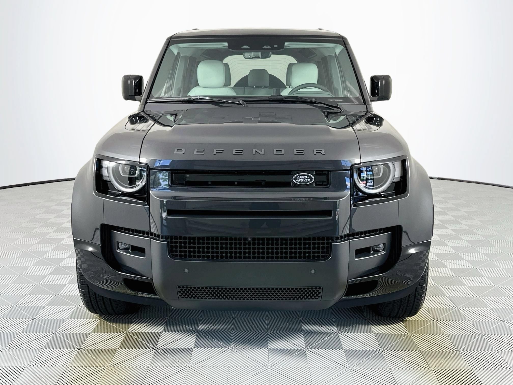 New 2026 Land Rover Defender 110 X-Dynamic SE AWD/4WD image 2