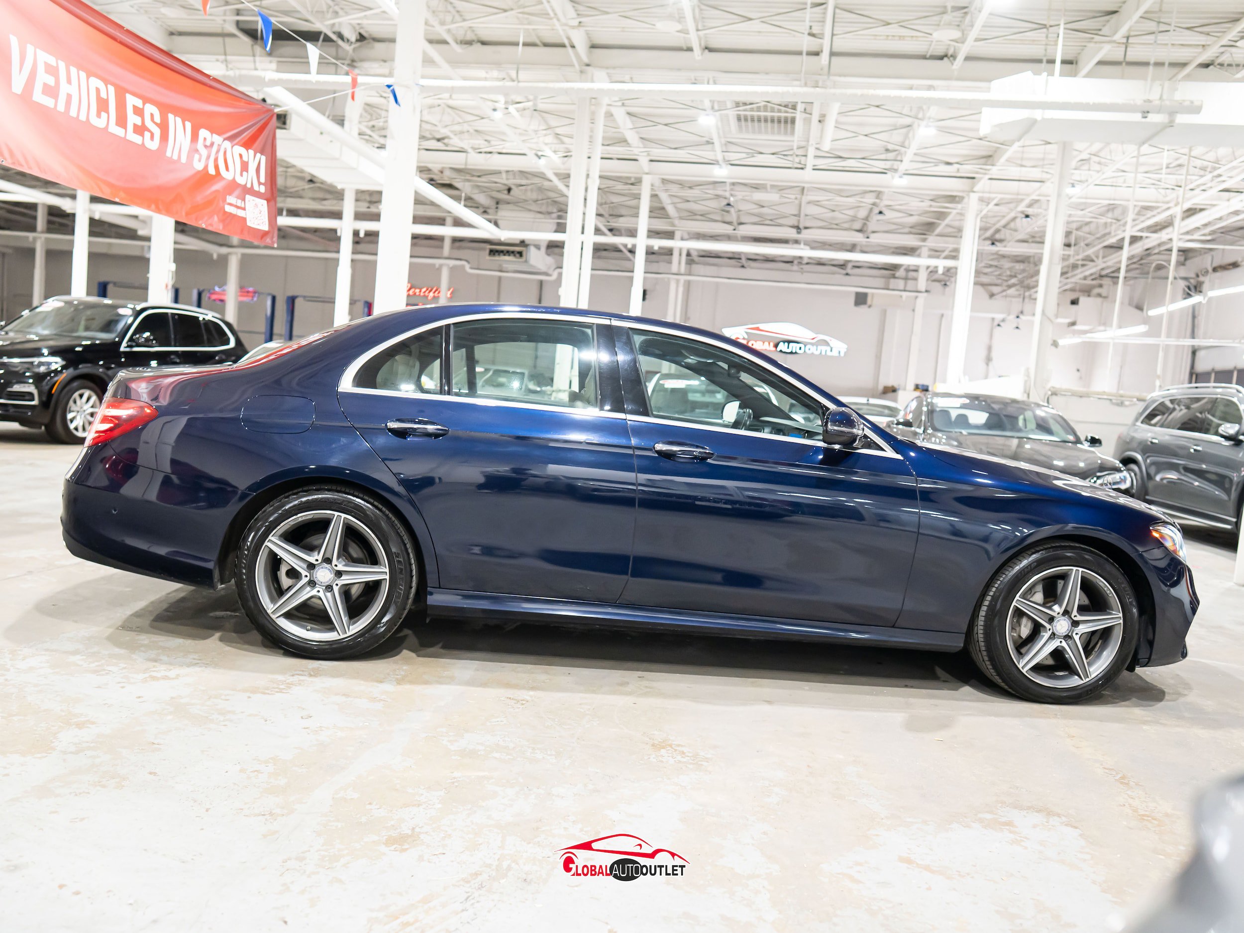 Used 2017 Mercedes-Benz E 300 4MATIC image 8