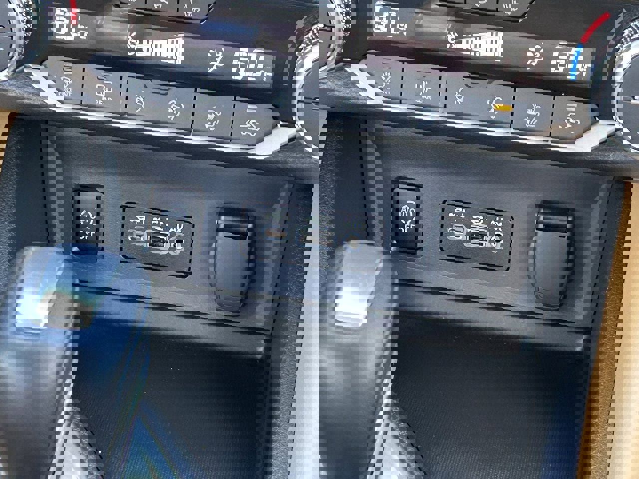 Certified 2025 Nissan Sentra SV w/ SV Premium Package image 21