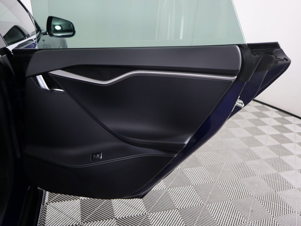 Used 2018 Tesla Model S 75D image 28