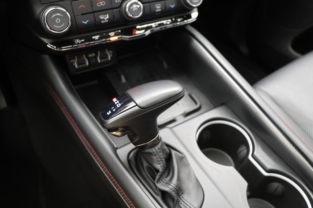 Used 2025 Dodge Durango GT AWD/4WD image 27