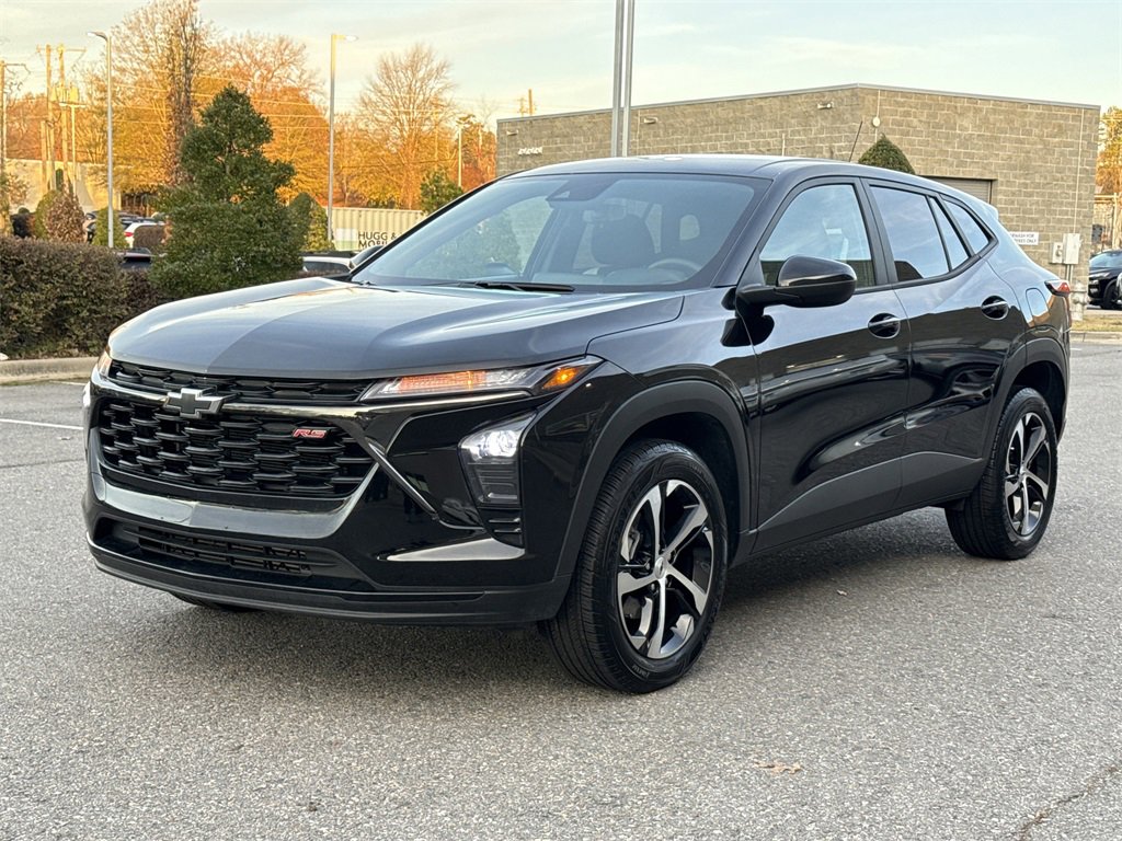 Used 2024 Chevrolet Trax RS w/ Driver Confidence Package image 13