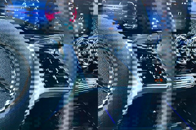 Certified 2025 Mercedes-Benz GLB 250 4MATIC image 15