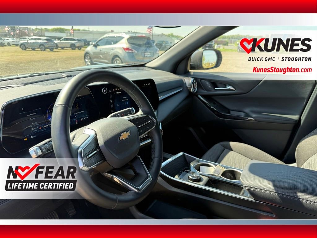 Used 2026 Chevrolet Equinox LT FWD image 19