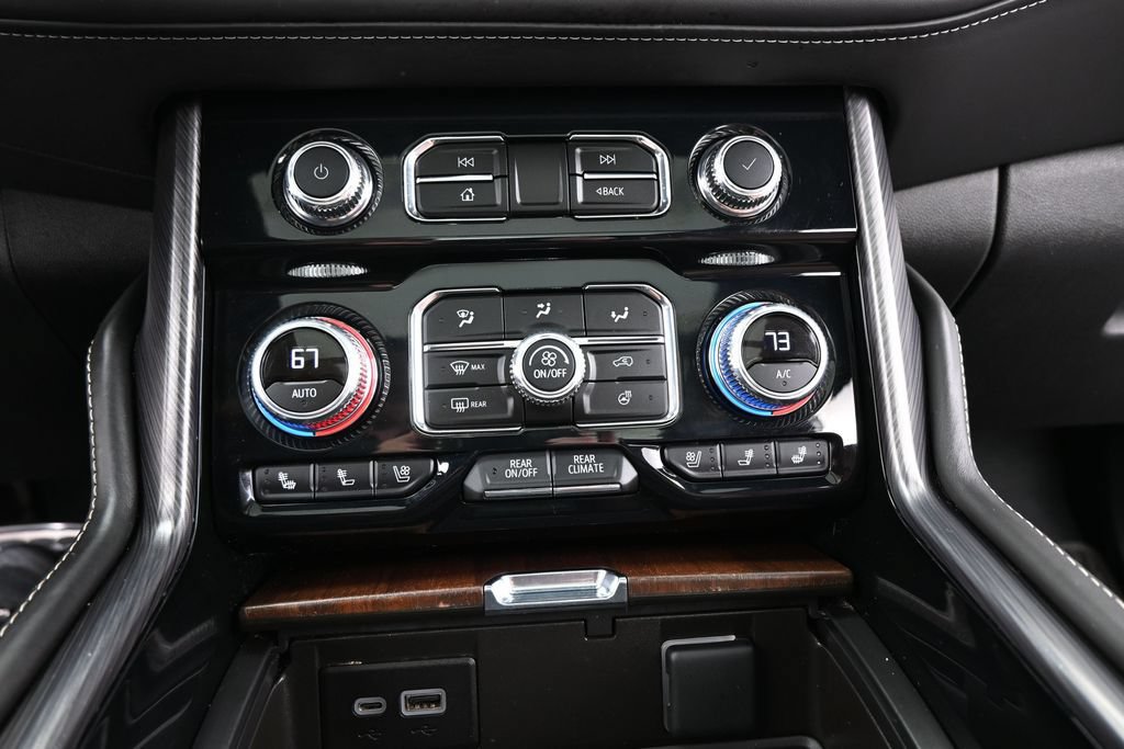 Used 2024 GMC Yukon Denali Ultimate AWD/4WD image 18