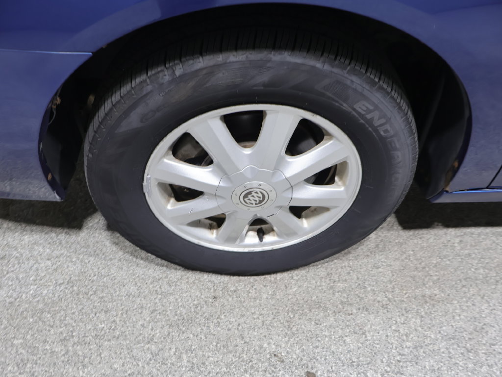 Used 2005 Buick LaCrosse CXL FWD image 18