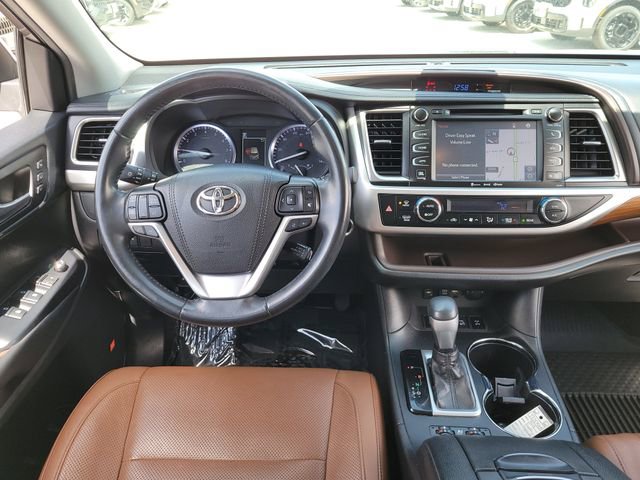 Used 2019 Toyota Highlander Limited AWD/4WD image 13