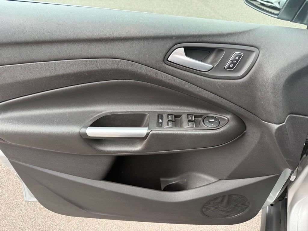 Used 2013 Ford C-MAX Energi SEL FWD image 29