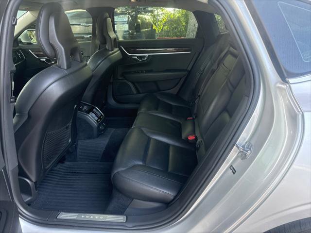 Used 2018 Volvo S90 T5 Momentum w/ Convenience Package FWD image 16