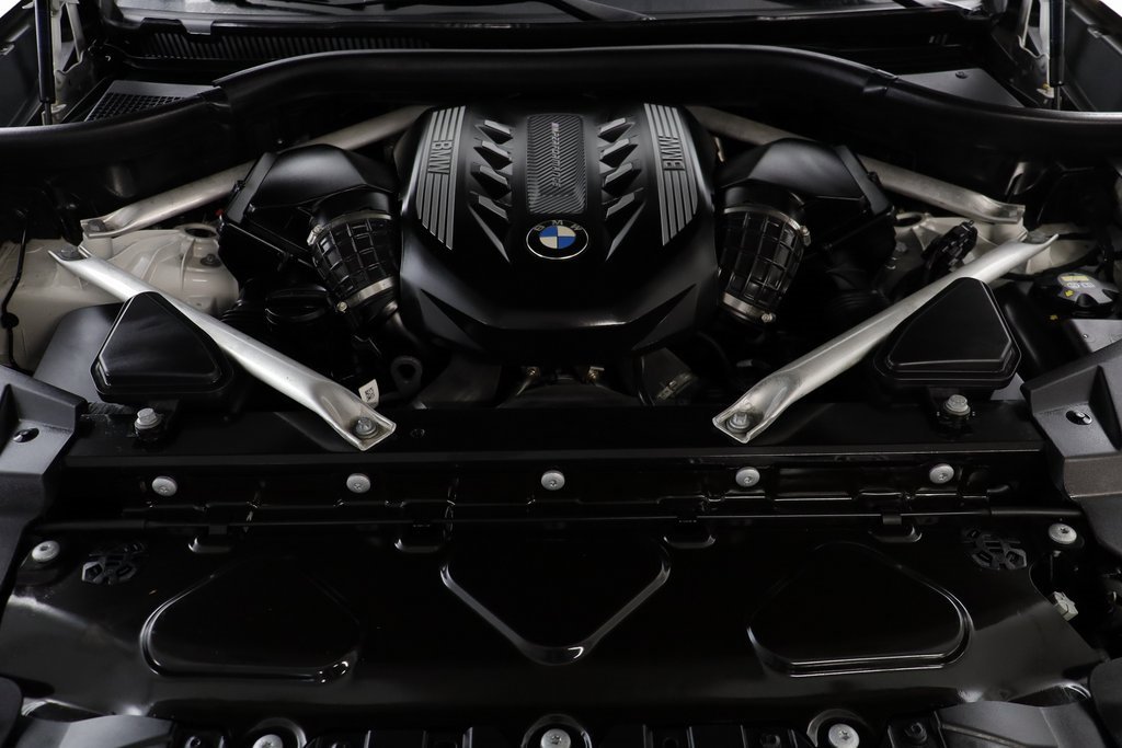 Used 2020 BMW X5 M50i w/ Premium Package image 21