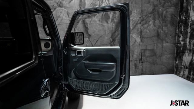 Used 2024 Jeep Wrangler Unlimited AWD/4WD image 7