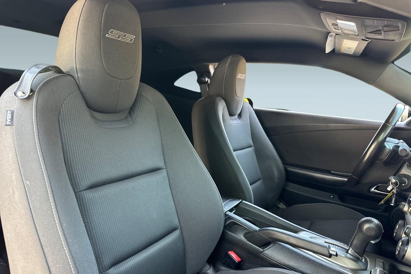 Used 2015 Chevrolet Camaro SS w/ RS Package RWD image 29