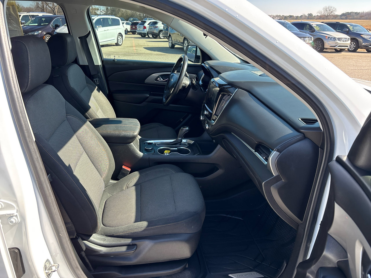 Used 2018 Chevrolet Traverse LT image 26