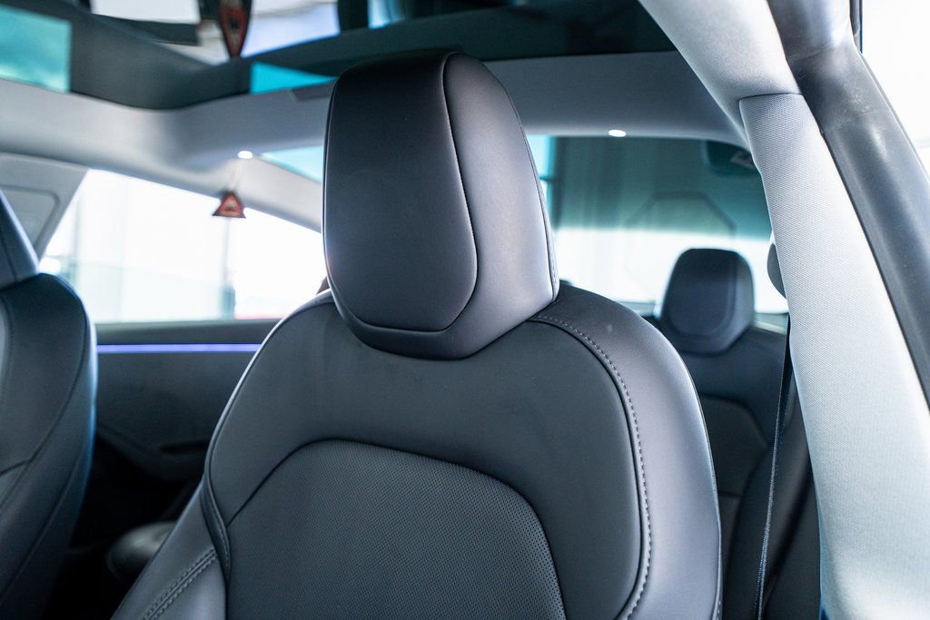 Used 2025 Tesla Model 3 Long Range image 34