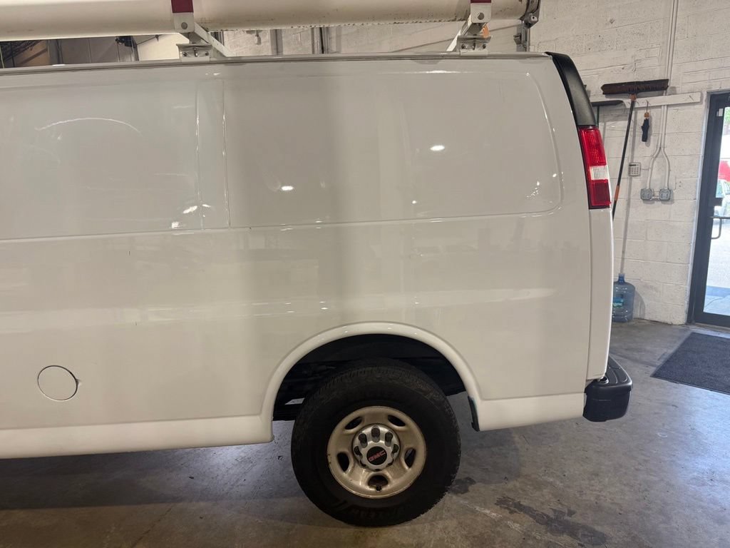 Used 2018 GMC Savana 2500 w/ Driver Convenience Package RWD image 12